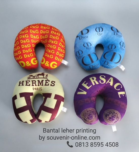 Bantal Leher Motif Brand Mewah Nyaman & Stylish